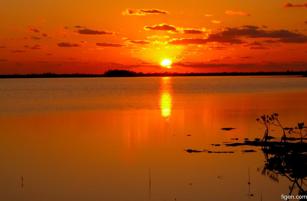 big_060305-Bahamas-Abaco-sunset-CJ.jpg