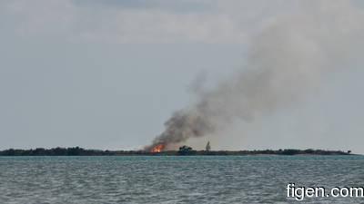 en_big_080301-bahamas-abaco-purka-fire.html